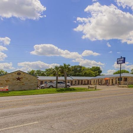 Star Inn Karnes City Exterior photo
