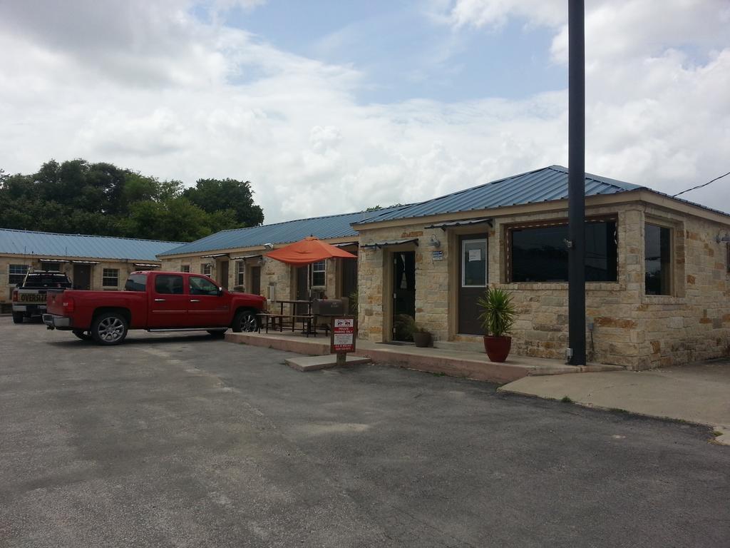 Star Inn Karnes City Exterior photo